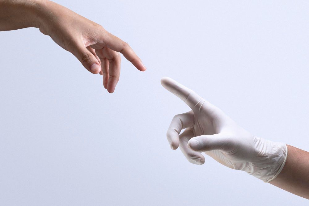 vizita la doctorii specialiști în chirurgia mâinii